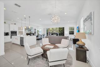 Last Minute Disney Getaway! Private Pool, Hot Tub & Games Room. Book Now! #93699 - Kissimmee - 2