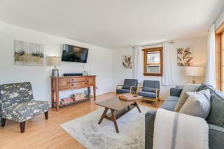 16 Mi to Sleeping Bear Dunes Cedar Home with Deck - Cedar - 7