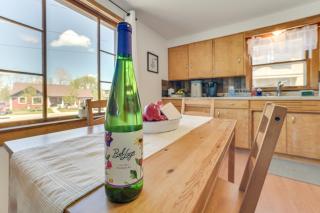 16 Mi to Sleeping Bear Dunes Cedar Home with Deck - Cedar - 4