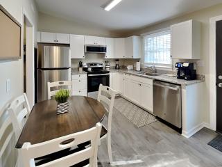 Barnard Row House - Savannah - 5