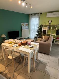 2 bedrooms, air conditioning, garage, metro - Vaulx-en-Velin - 6