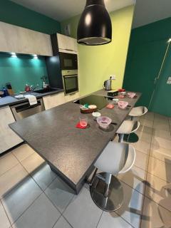2 bedrooms, air conditioning, garage, metro - Vaulx-en-Velin - 4
