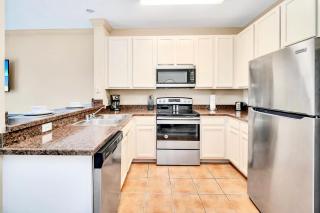 Condo with Pet-Friendly- Hot Tub Sauna & Pool - Orlando - 1