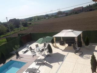 Ljiljana - - 7