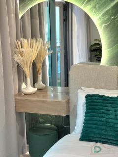 1 BR Apartment in Downtown Dubai - 3