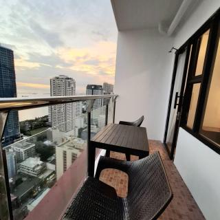 BREATHTAKING BAYVIEWS - 1BR Condo with Panoramic Bay Views, Balcony, Pool Access & Netflix - Housekeeping Available - - Manila - 6