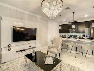 Last Minute Disney Getaway! Private Pool, Hot Tub & Games Room. Book Now! #87975 - Kissimmee - 6