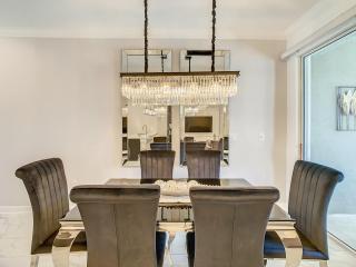 Last Minute Disney Getaway! Private Pool, Hot Tub & Games Room. Book Now! #87975 - Kissimmee - 1