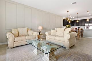 Last Minute Disney Getaway! Private Pool, Hot Tub & Games Room. Book Now! #58077 - Kissimmee - 0