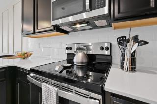 Last Minute Disney Getaway! Private Pool, Hot Tub & Games Room. Book Now! #58077 - Kissimmee - 1