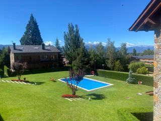 Casa adosada con piscina en Llivia - Llivia - 9