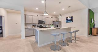 Last Minute Disney Getaway! Private Pool, Hot Tub & Games Room. Book Now! #56637 - Davenport - 1