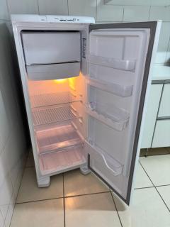 Excelente e amplo Apto 2 Q - 2