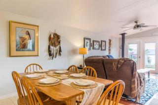 Wolf Beach Cottage by AvantStay Harbor Views - Langley - 1