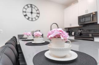 Last Minute Disney Getaway! Private Pool, Hot Tub & Games Room. Book Now! #49419 - Kissimmee - 1