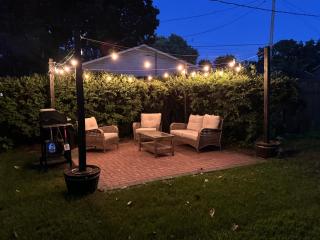 Cozy Second floor Stylish & Comfortable Stay - - 3