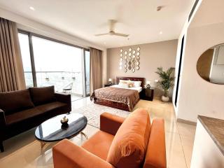 Luxe heaven Heights 15th Patio - 2