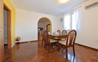 Stunning Apartment In Dubravice - Dubravice - 4