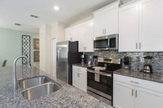 Last Minute Disney Getaway! Private Pool, Hot Tub & Games Room. Book Now! #15072 - Davenport - 1