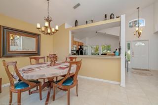 Last Minute Disney Getaway! Private Pool, Hot Tub & Games Room. Book Now! #22392 - Davenport - 2