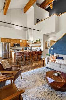 THE CLYDE - Your Cozy & Luxurious Mt Hood Retreat - 9