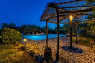 Villa La Lespa W-Pool Biliardo and Lake View - 4