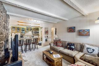 Hi Country Haus Hideaway - 3