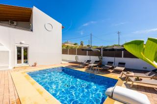 Villa Rea - Adelianos Kampos - 2