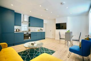 Trinity Apartments - 2 Bed Apartment - Spacious - Modern - 30 Seconds from High Street - 9