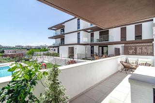 LMEA20A - Luxury Apt - Pool View & Walk to All - Estepona - 8