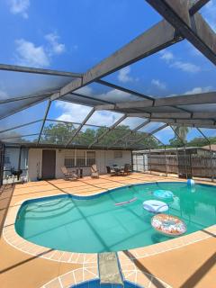 Charming home with pool near Bush Gardens,12 guests - Tampa - 4