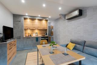 Urban Five #4 - Stylish One-bedroom apartments with Kitchen & Parking - Veliko Tŭrnovo - 0
