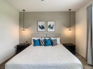 Last Minute Disney Getaway! Private Pool, Hot Tub & Games Room. Book Now! #87995 - Kissimmee - 7
