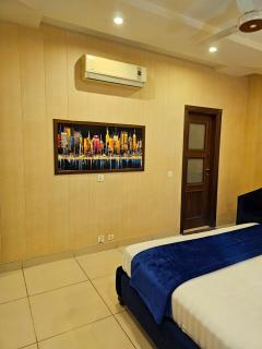 serenity suite 2 bedroom - Lahore - 1