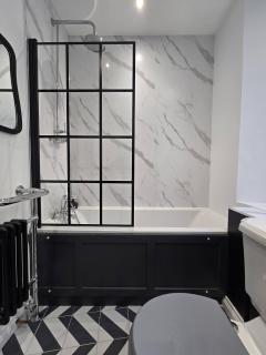 Luxury central apartment w/ 3 beds + 24hr check-in - 7