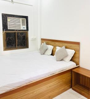SITARAM P Guest House - Varanasi - 8