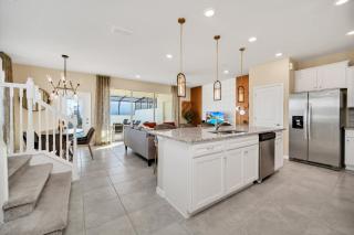 Last Minute Disney Getaway! Private Pool, Hot Tub & Games Room. Book Now! #48344 - Davenport - 1