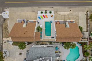 Beach House in Cherry Grove • Sleeps 12 • Pool - Myrtle Beach - 3
