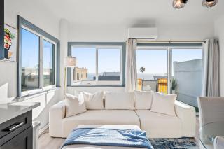 Luxury Beachside Gem Walk to Beach Ocean Views - Manhattan Beach - 2
