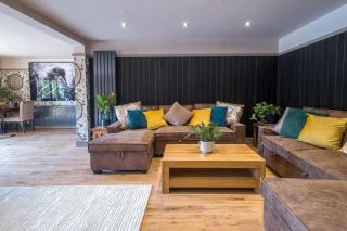 Huge 8 Bed Manor House with Hot Tub, Cinema Room, Games Room - Hailsham - 6