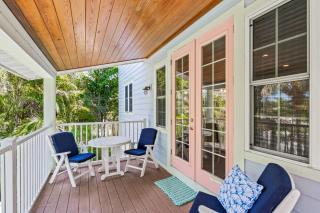 Serenity Now - Newly Listed Holmes Beach Beauty. Heated Pool with Sun Shelf - Holmes Beach - 4