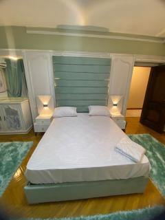 Chic Apartment in Prime Location - 2