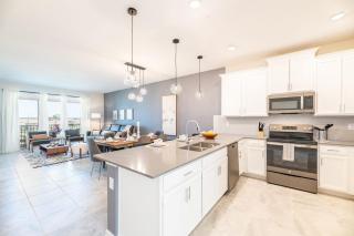 Last Minute Disney Getaway! Private Pool, Hot Tub & Games Room. Book Now! #48525 - Kissimmee - 4