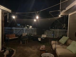 Quaint & Vivacious Home - 4