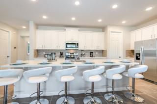 Last Minute Disney Getaway! Private Pool, Hot Tub & Games Room. Book Now! #22442 - Kissimmee - 3