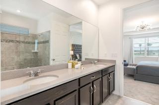 Last Minute Disney Getaway! Private Pool, Hot Tub & Games Room. Book Now! #30834 - Kissimmee - 1