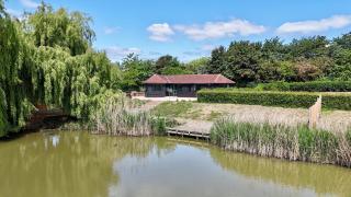 The Fishermens Rest with Lake View - - 0