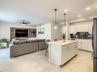 Last Minute Disney Getaway! Private Pool, Hot Tub & Games Room. Book Now! #88109 - Kissimmee - 0