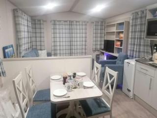Chalet Stay with Parking Access - Renesse - 8