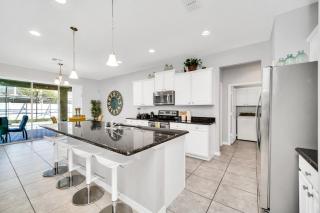 Last Minute Disney Getaway! Private Pool, Hot Tub & Games Room. Book Now! #15936 - Davenport - 4